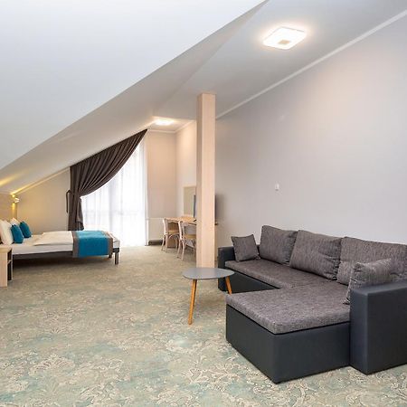 Hotel Vela Tczew Exteriör bild