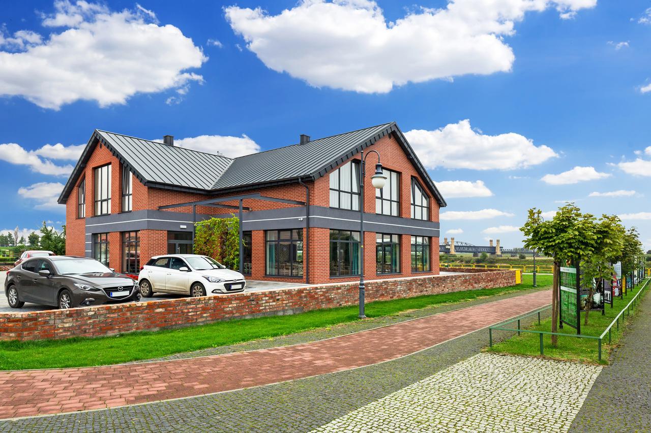 Hotel Vela Tczew Exteriör bild