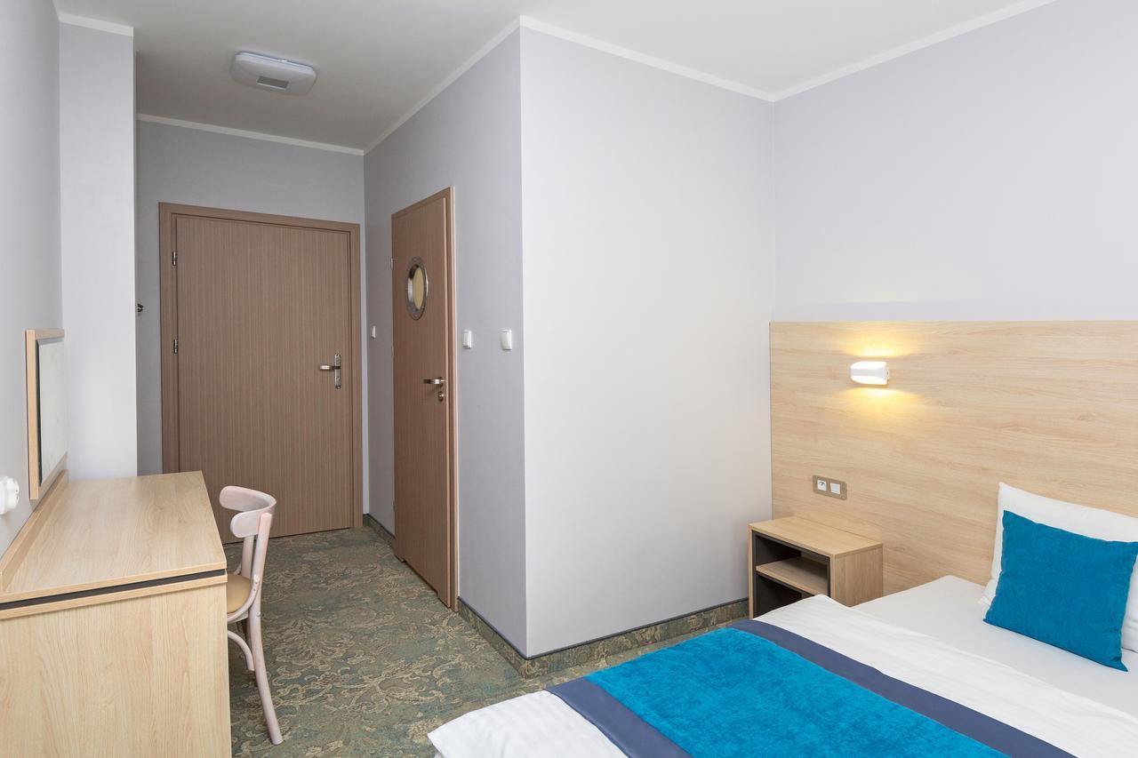 Hotel Vela Tczew Exteriör bild