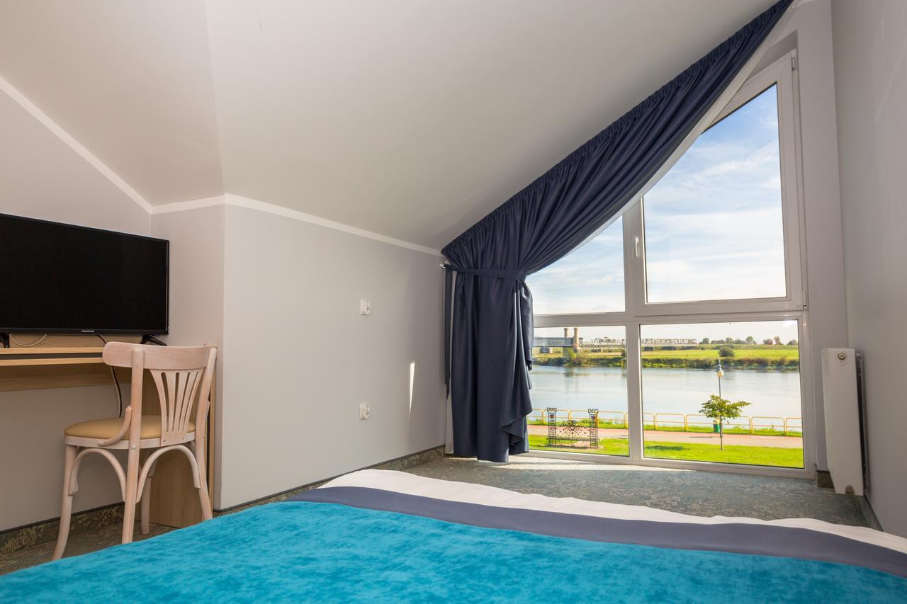 Hotel Vela Tczew Exteriör bild